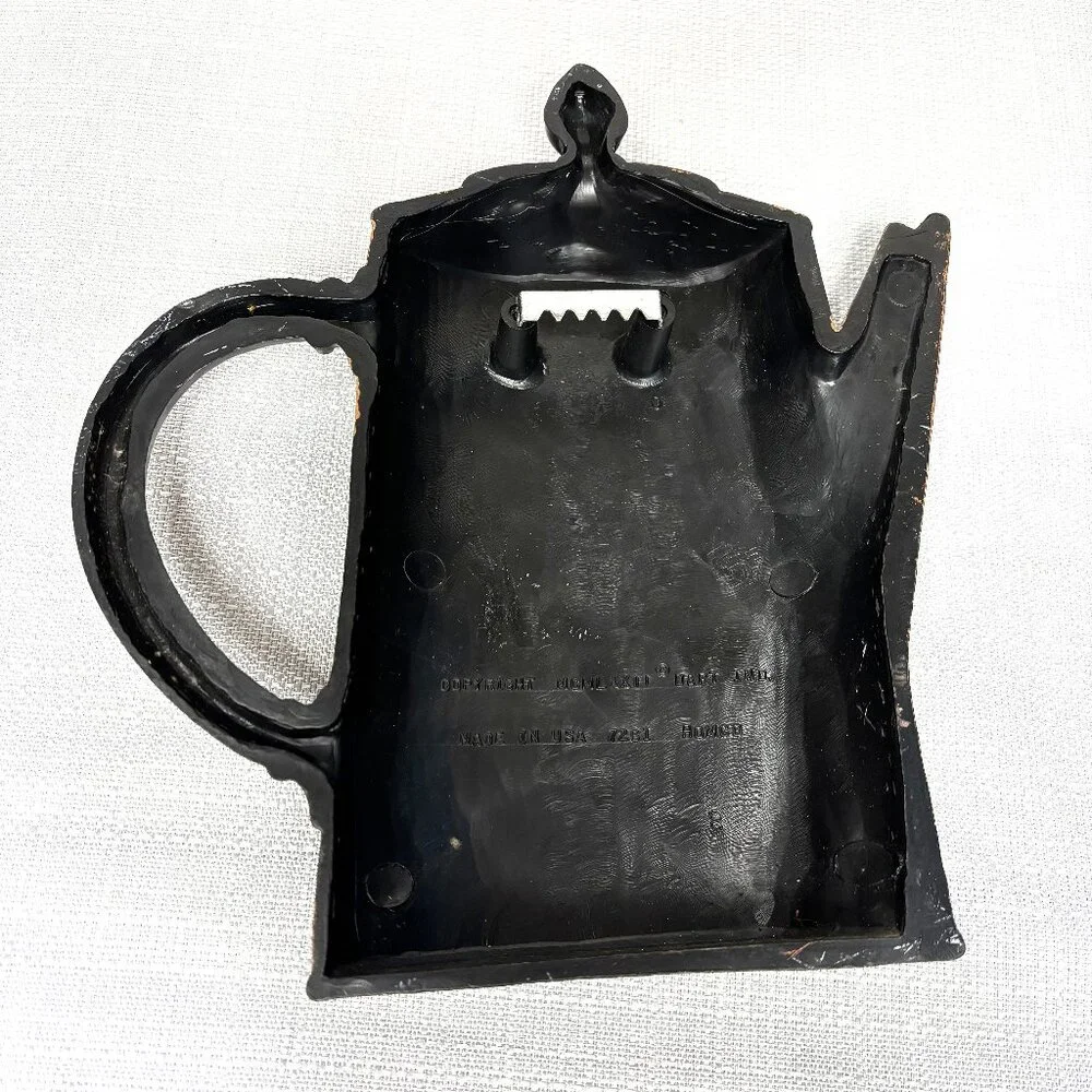 * 1972 Homco Tea Kettle  Coffee Pot Molded Plastic Wall  Plaque MCM Décor